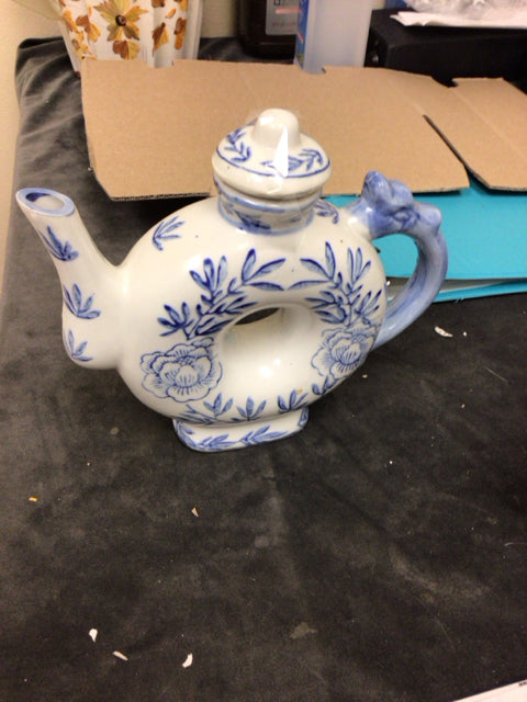 7 1/8" Blue & White Teapot W/Lid