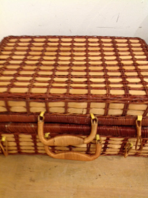 16" Wicker Trunk Box