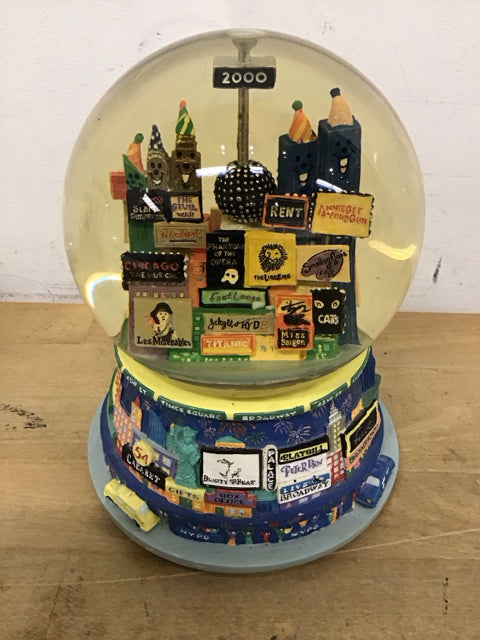 6.5" Snow Broadway Musical Snow Globe