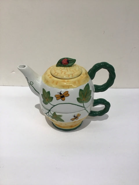 2-Layer Ceramic Ladybug Teapot