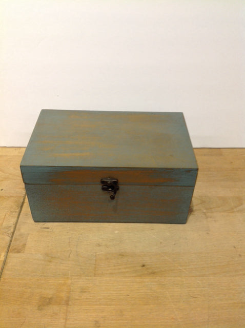 10"x6.5" Green Wood Box w/Gold Weathering