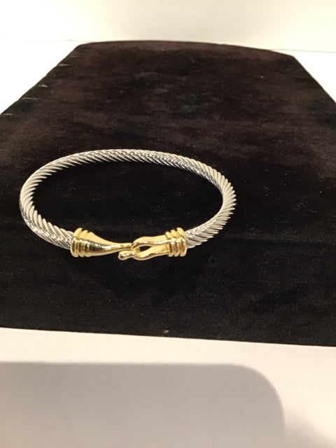 Yurman Style Two-Tone Clip Bracelet