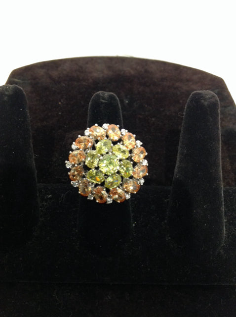 Silver Ring w/Flower Shaped Rhinestones