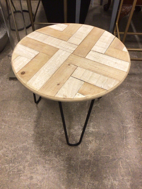 Modern Industrial Round End Table W/Hairpin Legs