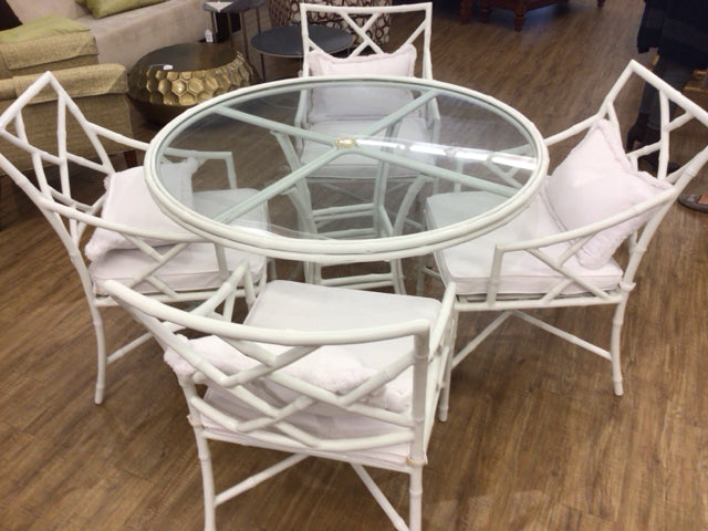 AS-IS Round White Glass Top Outdoor Dining Table W/4 Chairs W Pillows