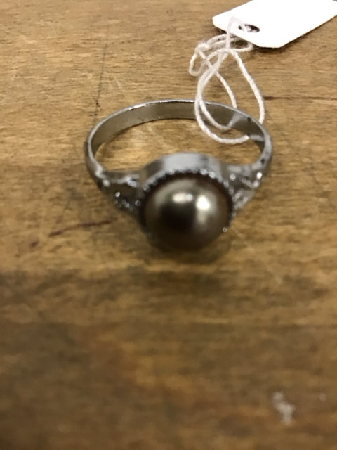 Silvertone Pearl Ring