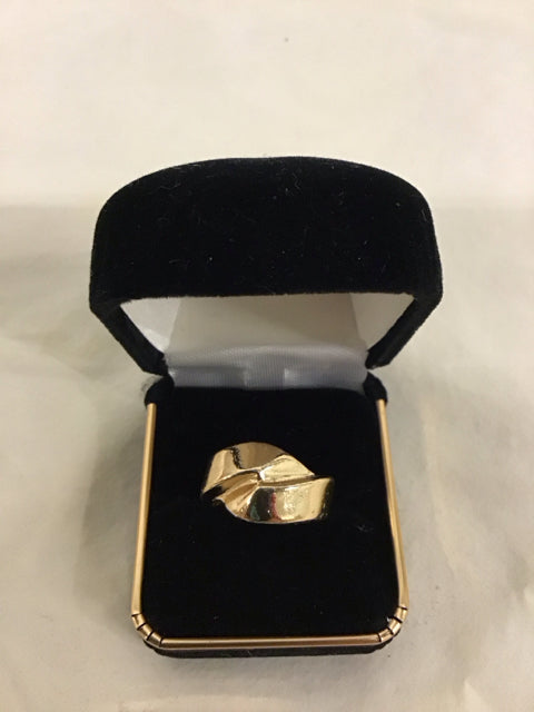 Goldtone Abstract Ring