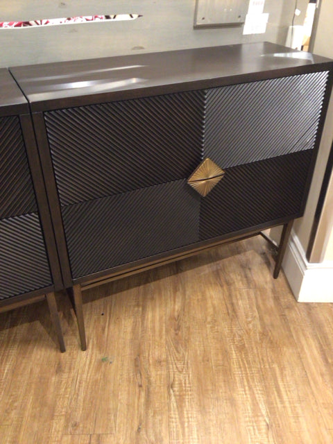 2 Drawer Diagonal Ribbed Chest