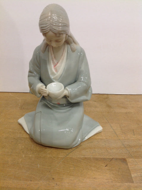 Ceramic August Moon Tea Girl Statue