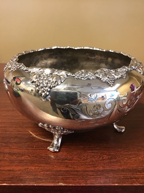 5"x8" FB Rogers Silverplated Grape Cluster Bowl