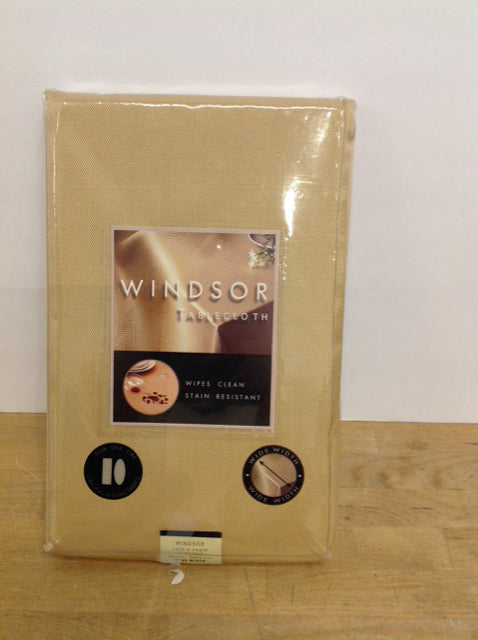 70x104 Windsor Gold Tablecloth