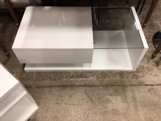 39.37" X 19.68" X 13.11" White Lacqured Glass Insert Tea/Coffee Table