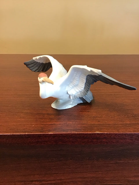 3" Lladro Landing Crane