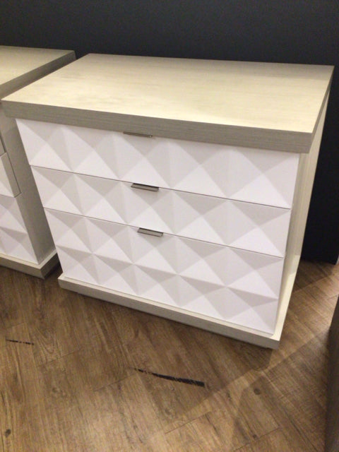 33.63" X 19" X 32.13" Bernhardt Axiom Nightstand