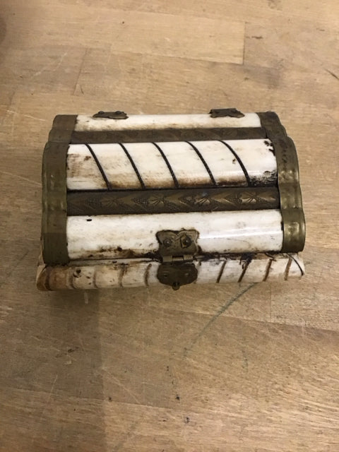 4.5"x3.5" Stone & Brass Trinket Box