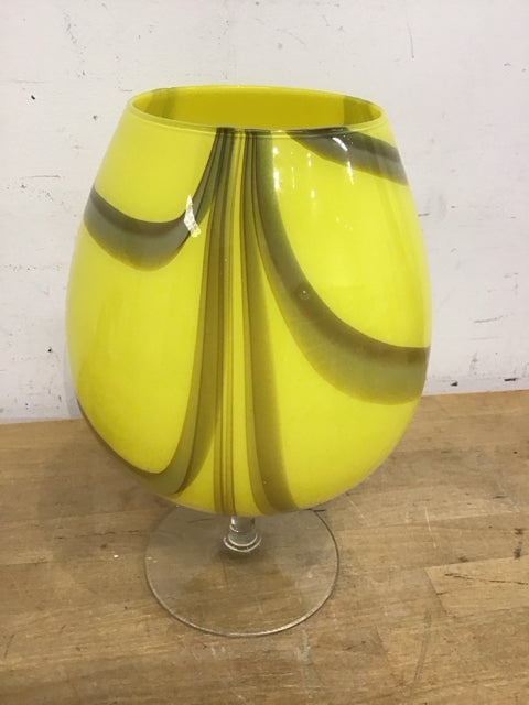 12" Yellow Swirl Footed Ary Glass Vase