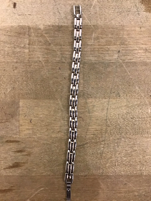 Silvertone Link Bracelet