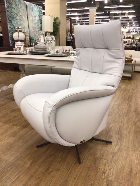 Tonin Casa Sirrus Electric Leather Recliner