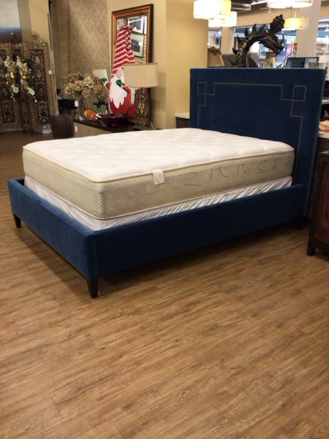 Gaby Home Blue Greek Key Queen Bed
