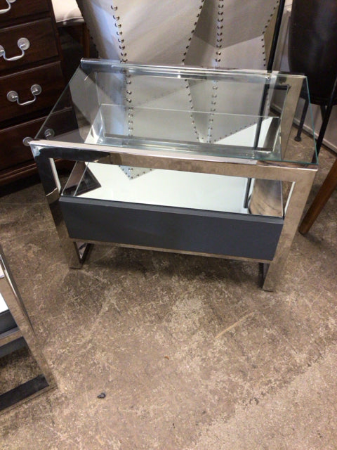 26 1/4" X 16 3/4" X 19" Modani Bari Gray Nightstand