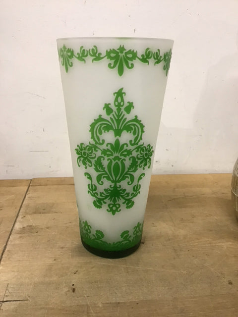 11" White Case Glass W/Green Dmask Pattern