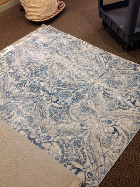 5.3x7.4 Blue/Silver Rug