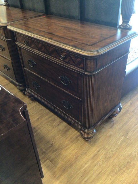 Thomasville Ernest Hemingway Three Drawer Bedside Chest