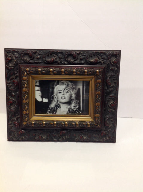 12x10 Red/Gold Decorative Wood Frame