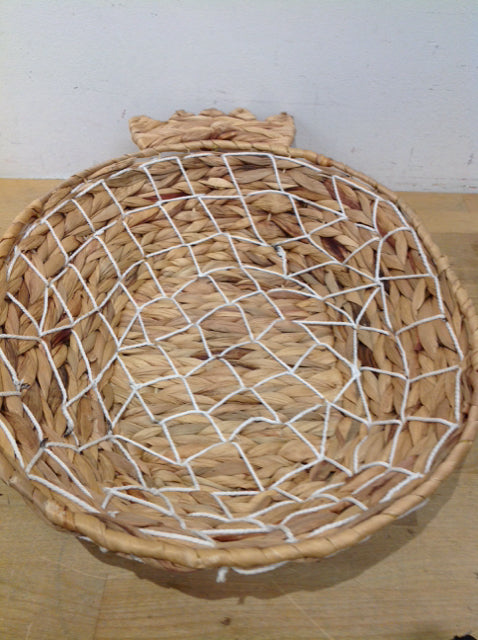 Bowl- 18" Rattan Pineapple