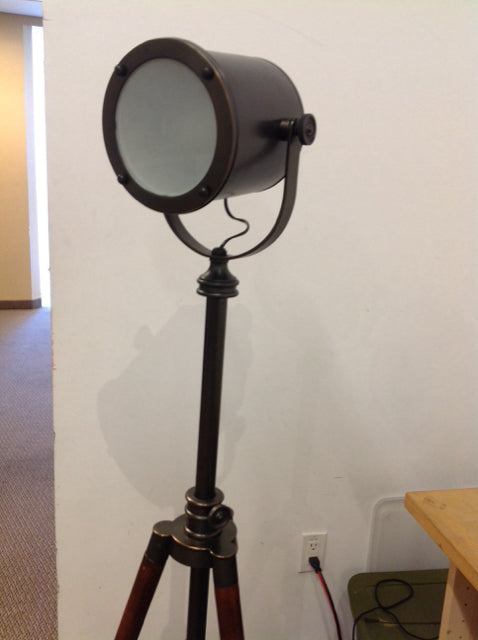 Floor Lamp- Adjustable Tripod Spot Light