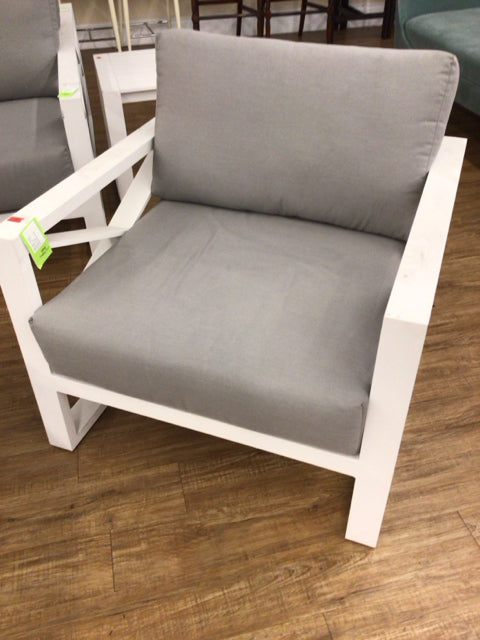34.50" X 36" X 34" City Furniture Linear White Dark Gray Aluminum Chair