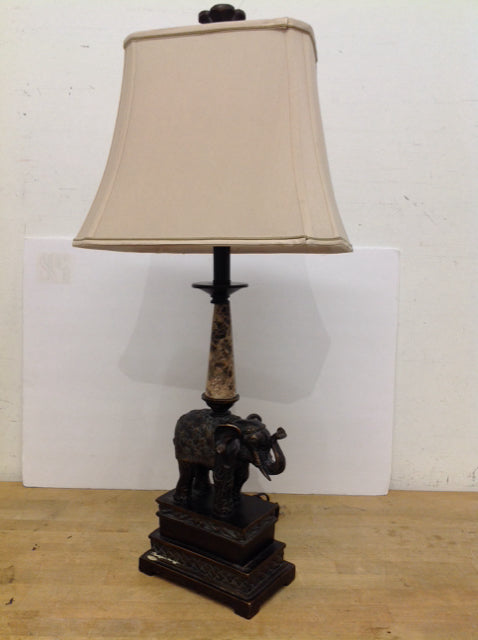 31" Resin Elephant Pedestal w/Shade Lamp AS-IS