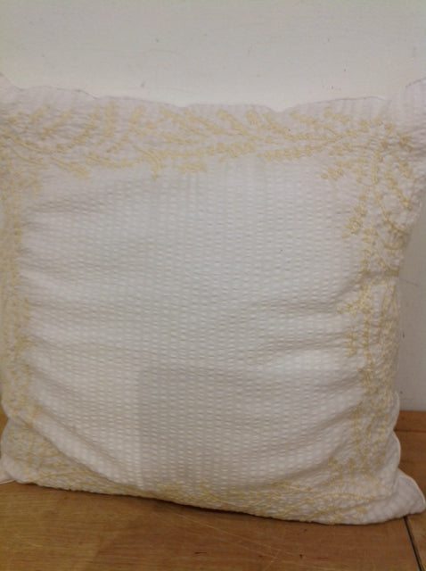 Pillow- 18" White & Gold Quilt