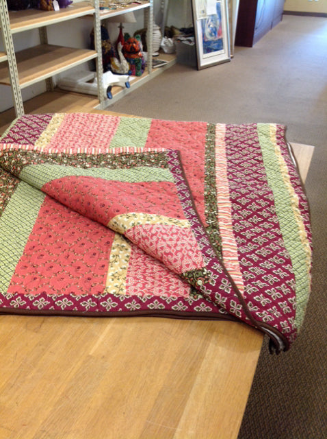 King Quilted Multicolor Comforter