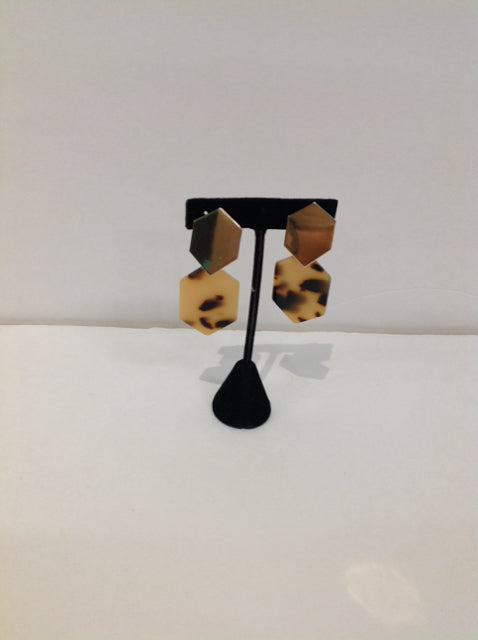 Tan/Brown Dangle Earrings
