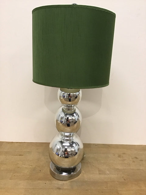 26" Stacked Chrome Bulbs Lamp w/Shade