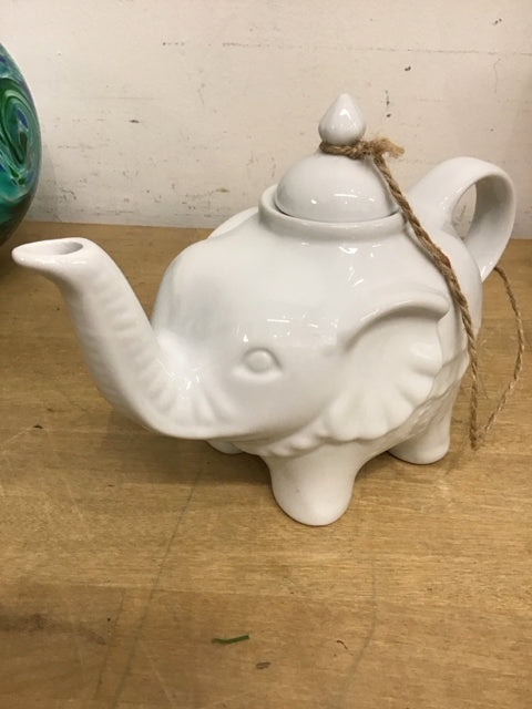 9" White Ceramic Elephant Teapot