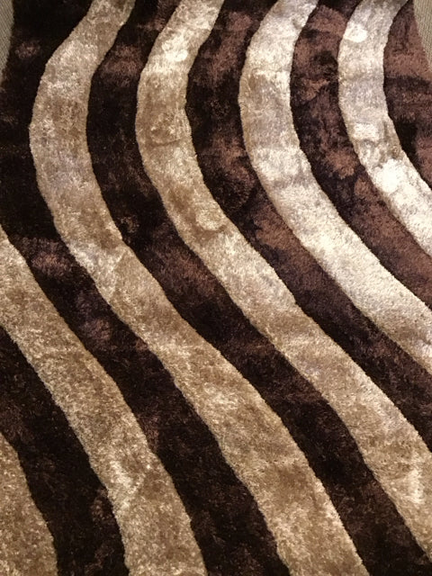 7'2"x4'10"  Brown & Beige Rug