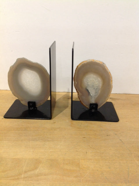 6" Black Metal w/Quartz Bookends