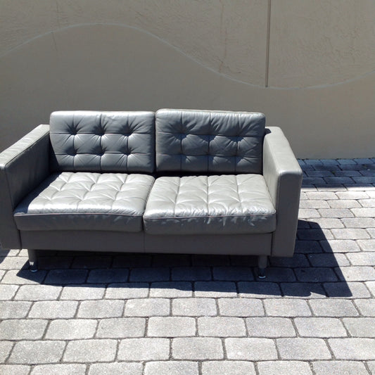 Gunnard Dark Grey Love Seat