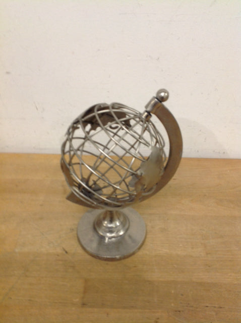 9" Silver Metal Globe