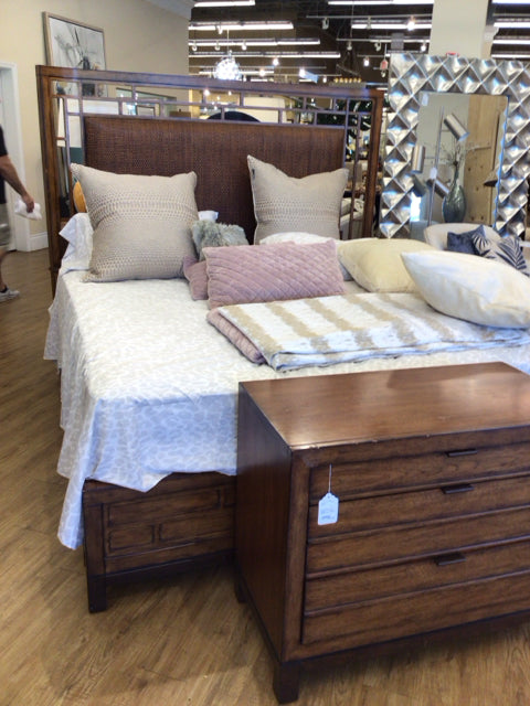 82" X 88" X 68" Tommy Bahama Ocean Club Paradise Point King Bed