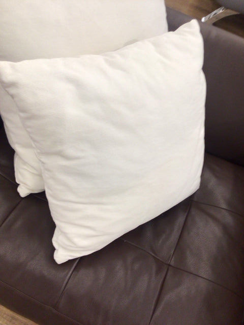 18" White Pillow