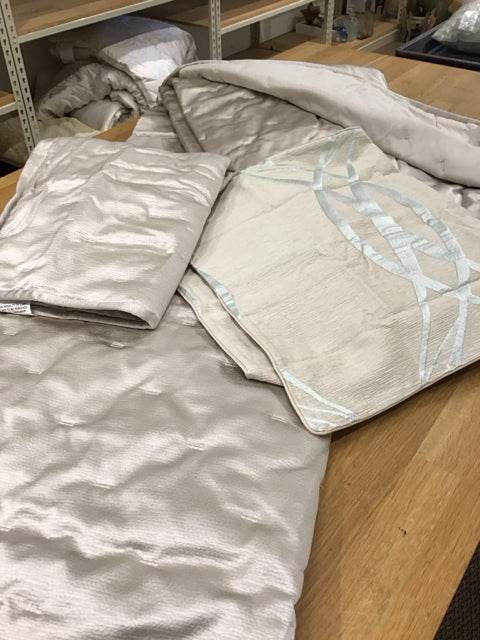 KING Hotel Collection Fresco Coverlet 2/Shams