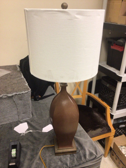 28 1/2" Brown Metal Base Table Lamp W/Shade