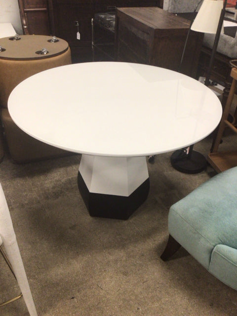 43" Round White/Black Glass Top Pedestal Dining Table