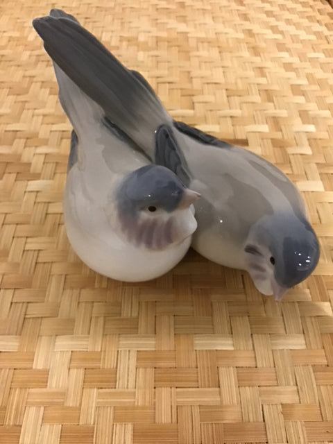 7.5" Metzler & Ortloff Porcelain Birds