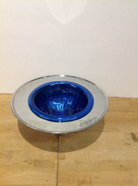 8" Blue Glass Bowl In Tray