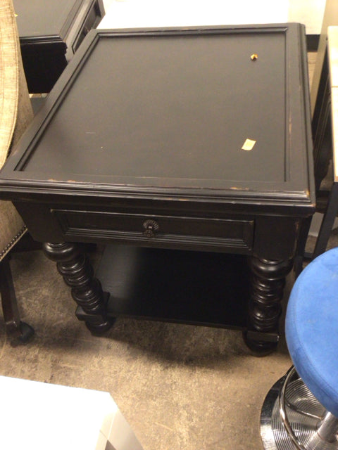 26" X 28.5" X  27.5" Tommy Bahama Kingstown Explorer End Table