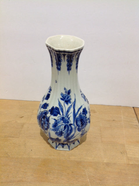 7" Delft Blue/White Porcelain Vase